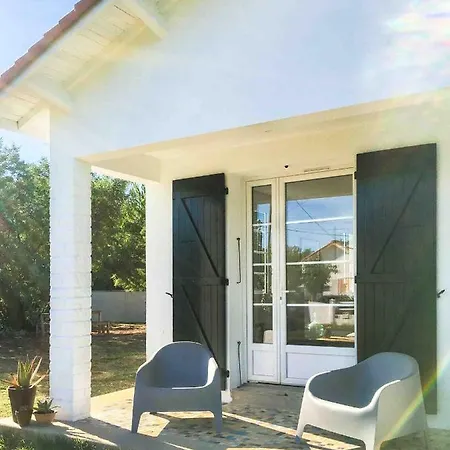 בית נופש Bernache, Maison Bord De מרנה
