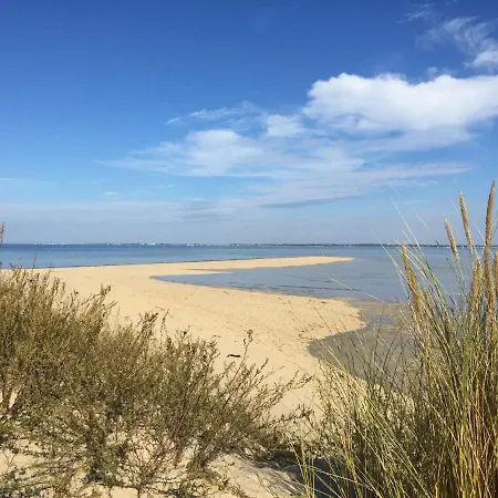 Semesterbostad Bernache, Maison Bord De *